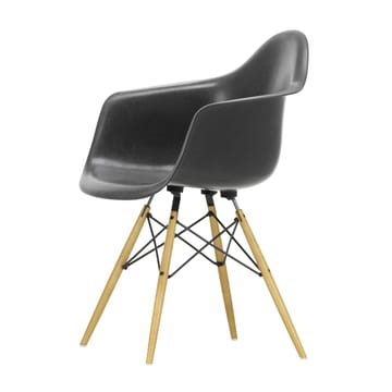 Eames Fiberglass Armchair DAW armlenestol - elephant hide grey, lønnben - Vitra