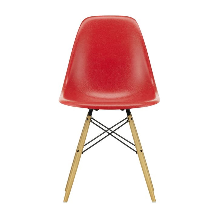 Eames Fiberglass Chairs DSW stol - classic red, lønnben - Vitra