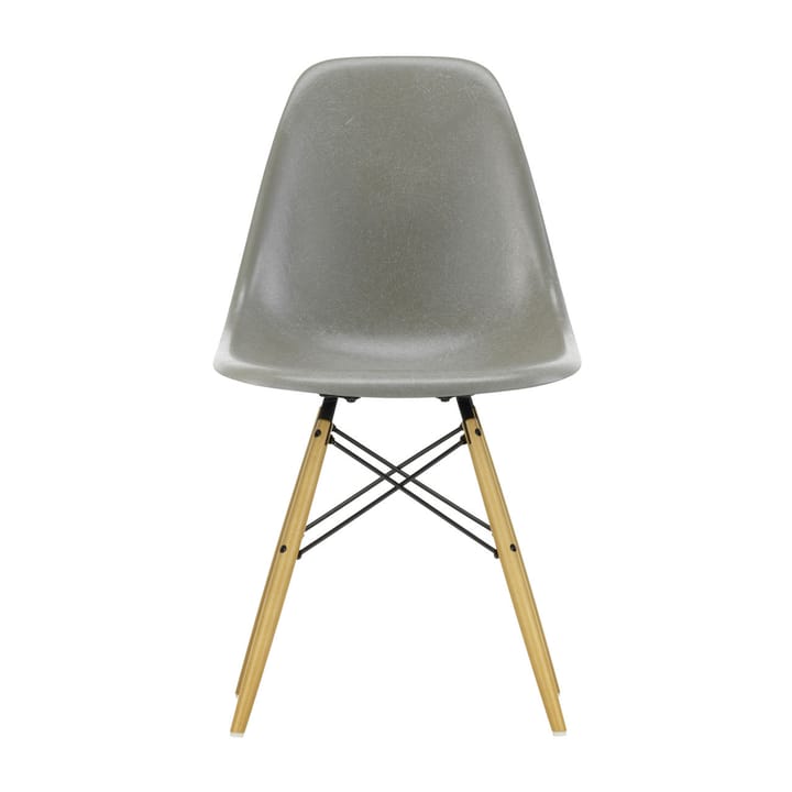 Eames Fiberglass Chairs DSW stol - raw umber, lønnben - Vitra