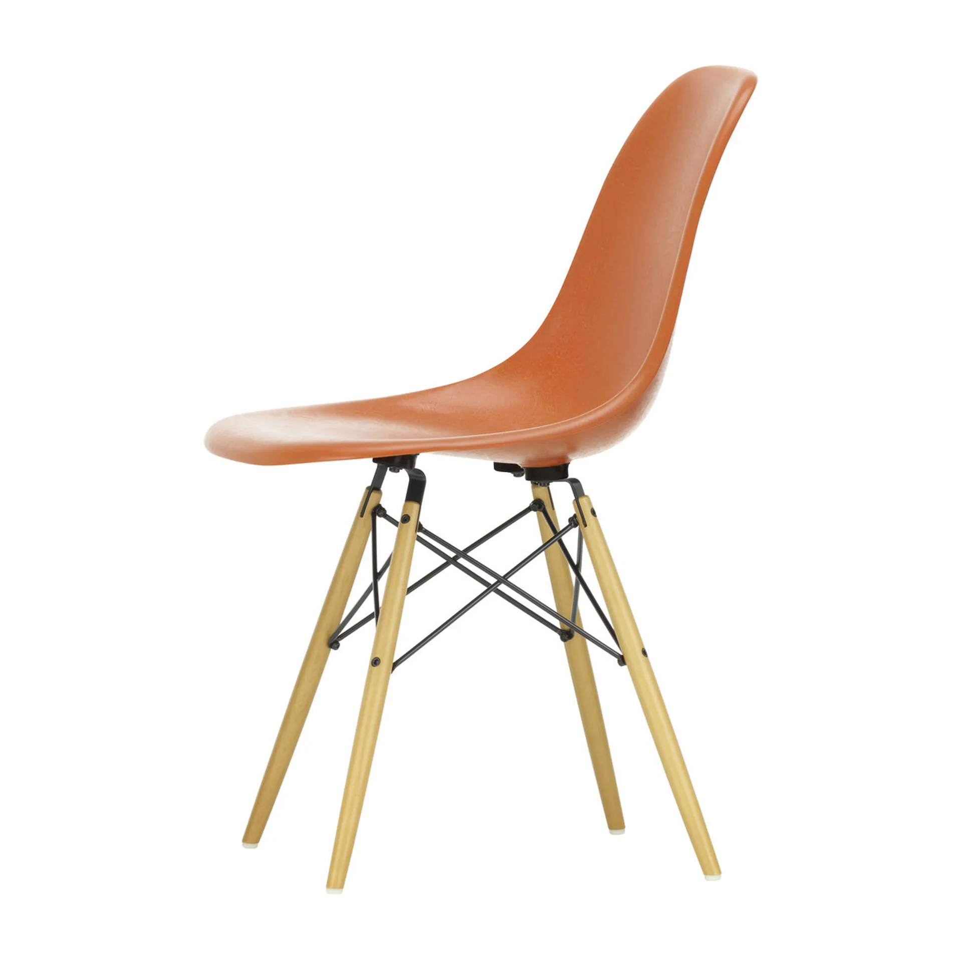Eames Fiberglass Chairs DSW stol, red orange, lønnben Vitra