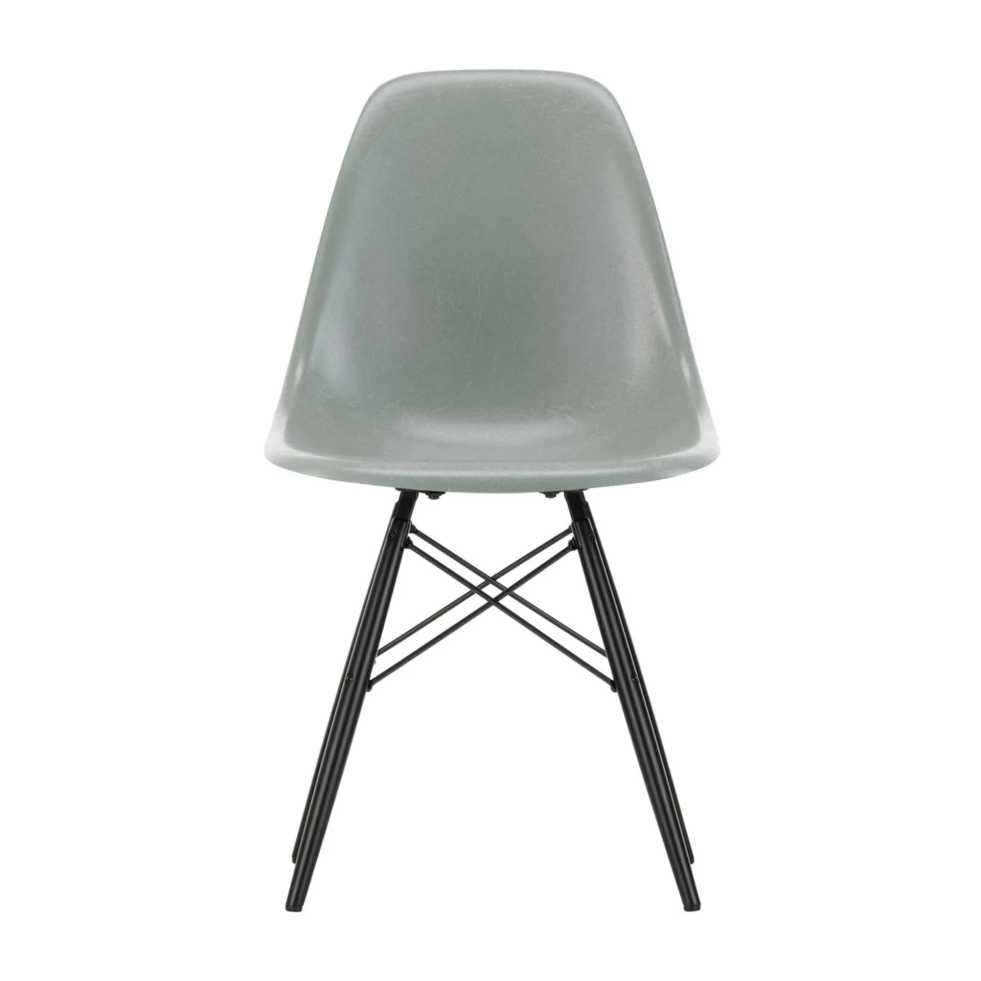 Eames Fiberglass Chairs DSW stol, Sea foam green-black maple Vitra