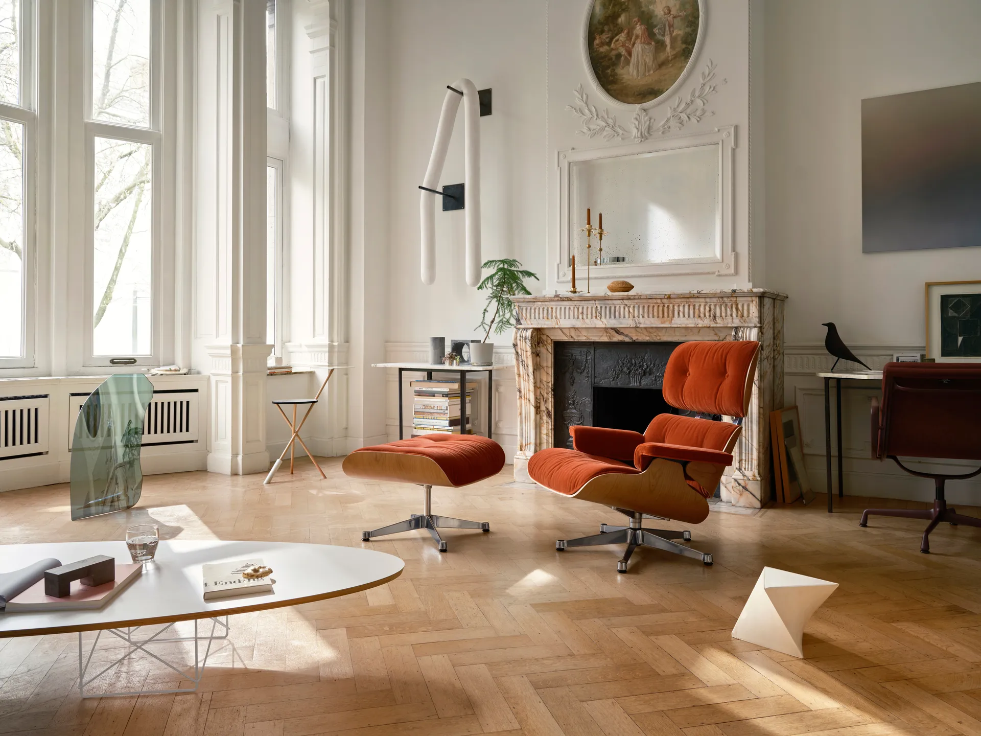 Eames Lounge Chair & Ottoman new dimension, 07 Brandy-28 cherry natural-pol. steel Vitra