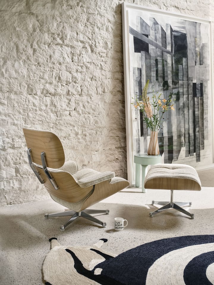 Eames Lounge Chair & Ottoman new dimension, 62 Ochre-31 valnøtt natural-pol. steel Vitra