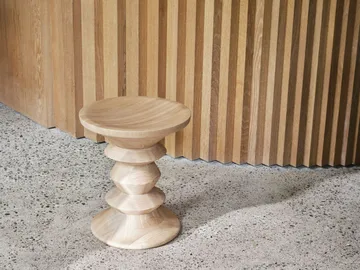 Eames Stool rund krakk modell A - Natural kastanje, Ø33x38 cm - Vitra