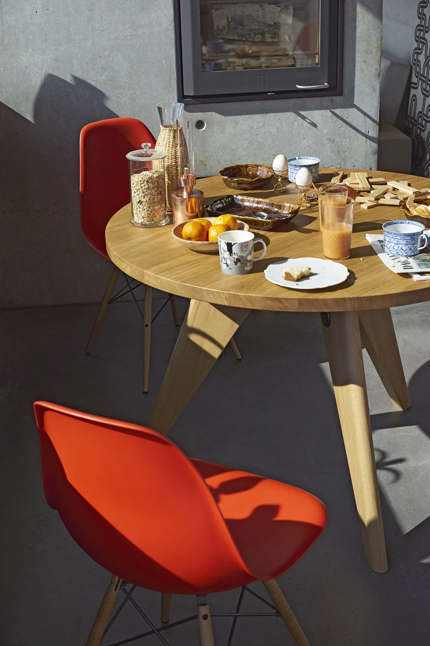 Guéridon spisebord, Oiled oak ø105cm Vitra