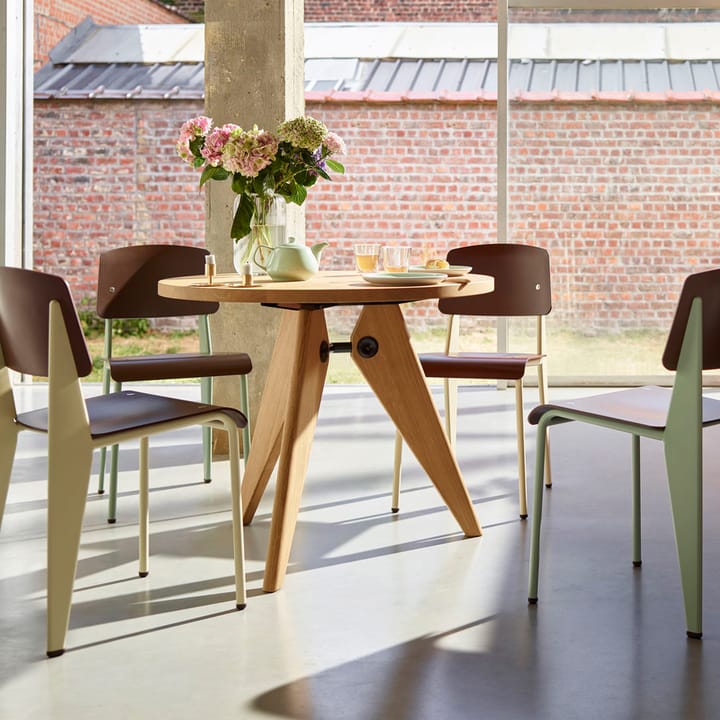 Guéridon spisebord, Oiled walnut ø90cm Vitra