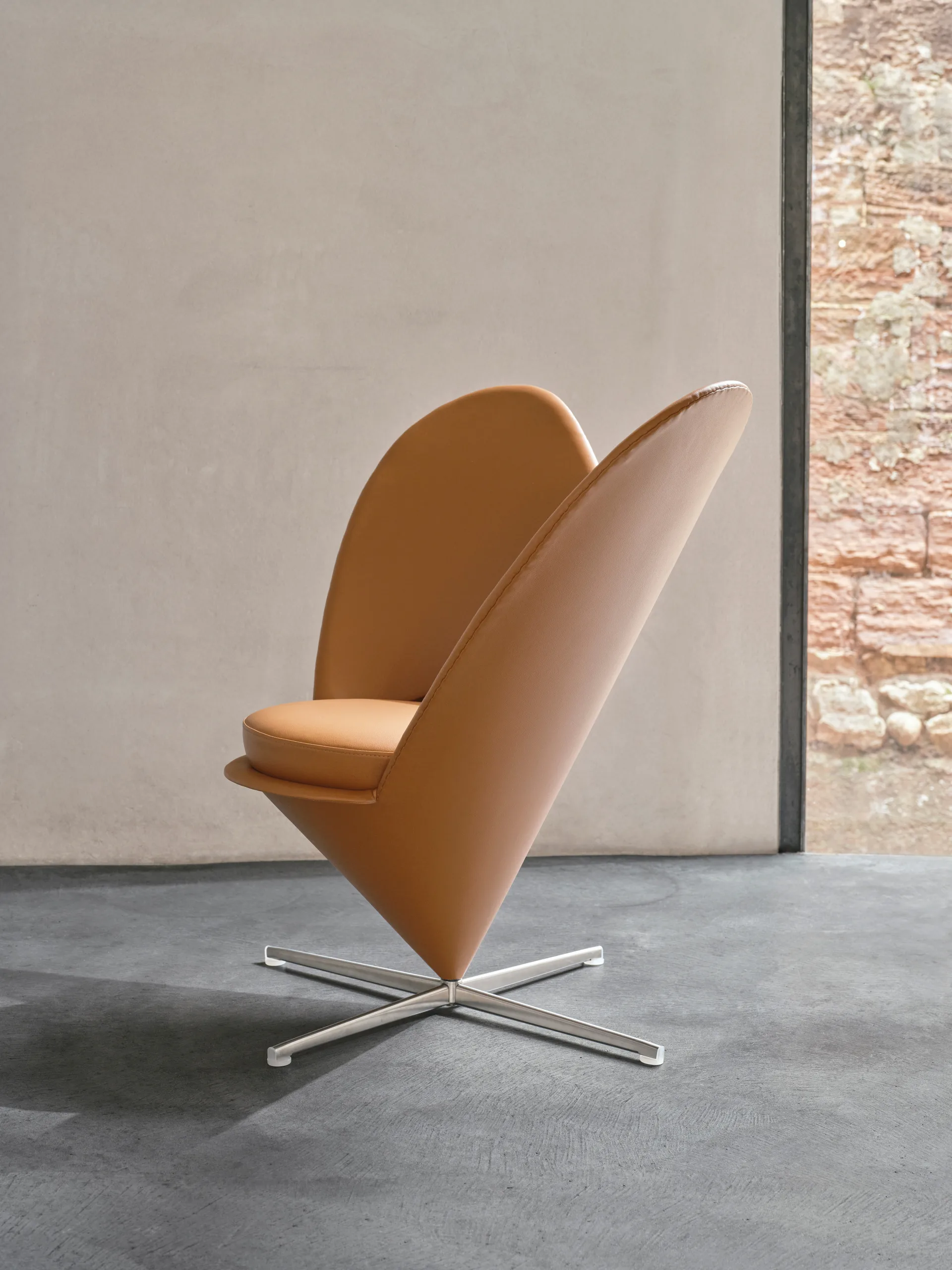 Heart Cone Chair lenestol, Hola cement-rustfritt stål Vitra