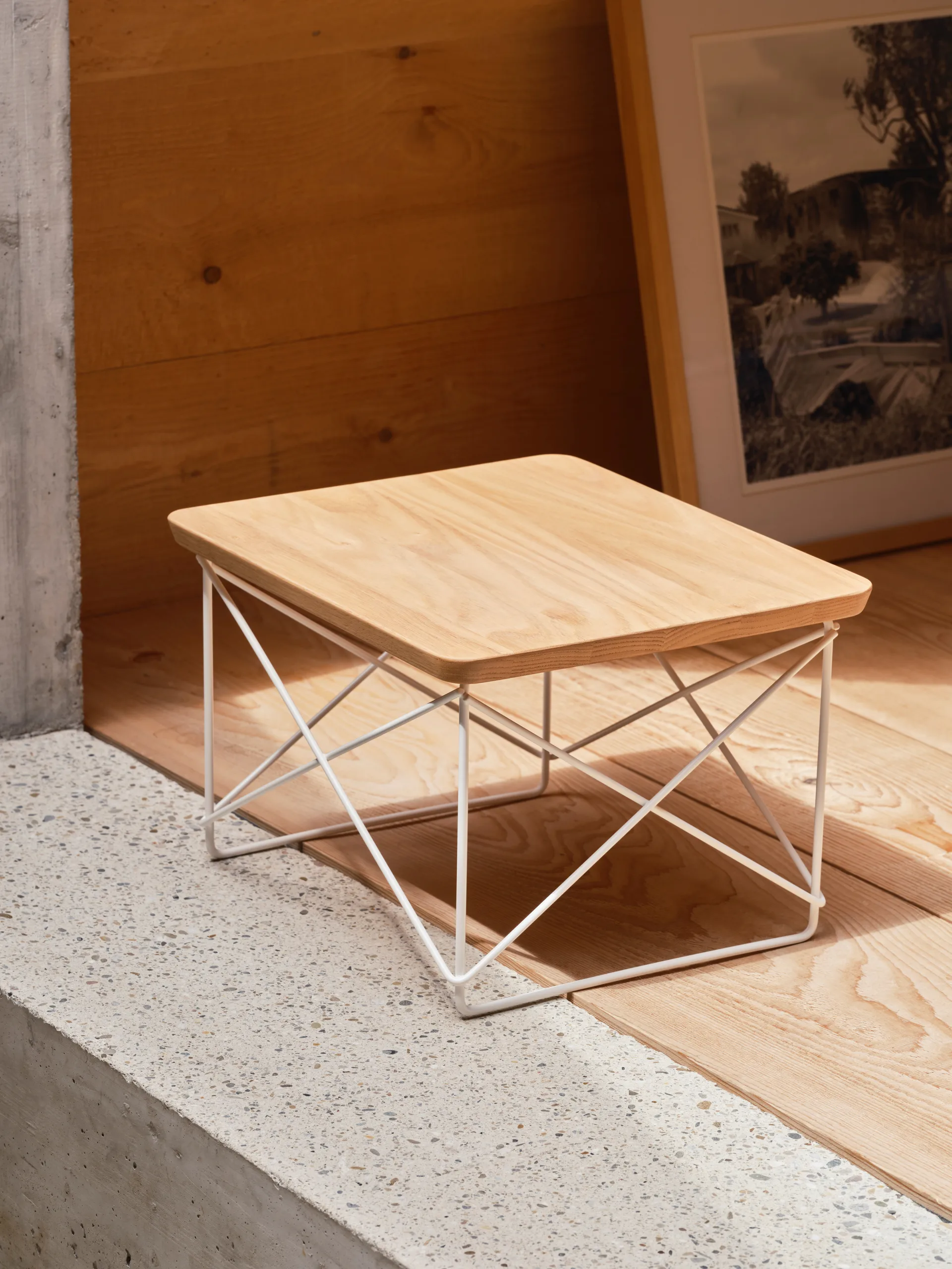 LTR occasional table sidobord, Natural chestnut-white Vitra