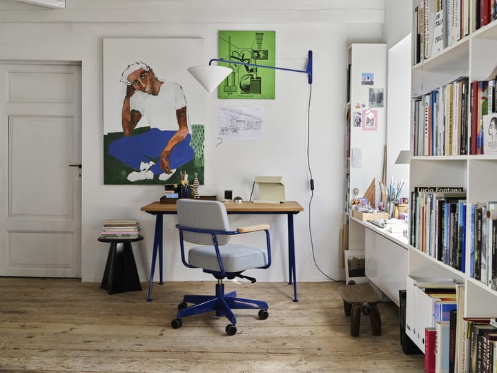 Petite Potence vegglampe, Bleu marcoule Vitra