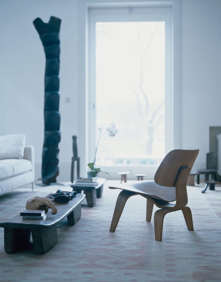 Plywood-gruppe LCW lenestol, Svartbeiset ask Vitra