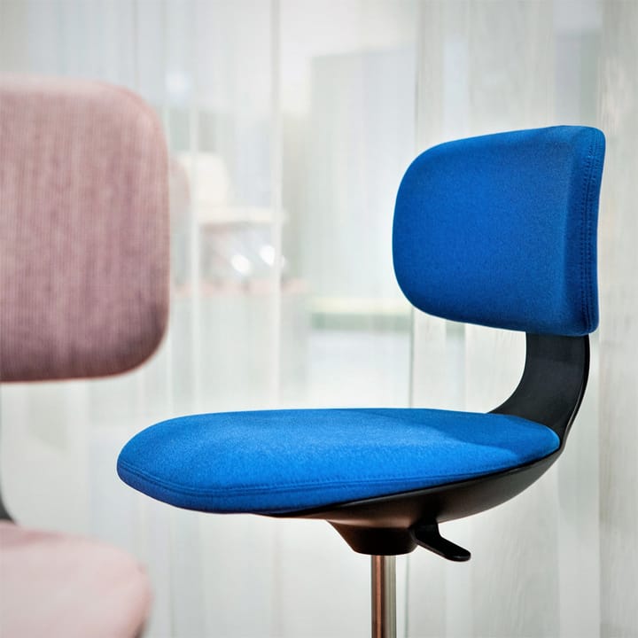 Rookie high deep black kontorstol, Tress pale rose melange Vitra