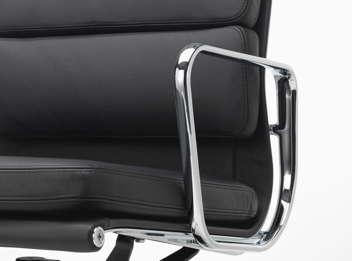 Soft Pad Chair EA 208 classic height polerat krom, Lær L50 Nero (filttupper) Vitra