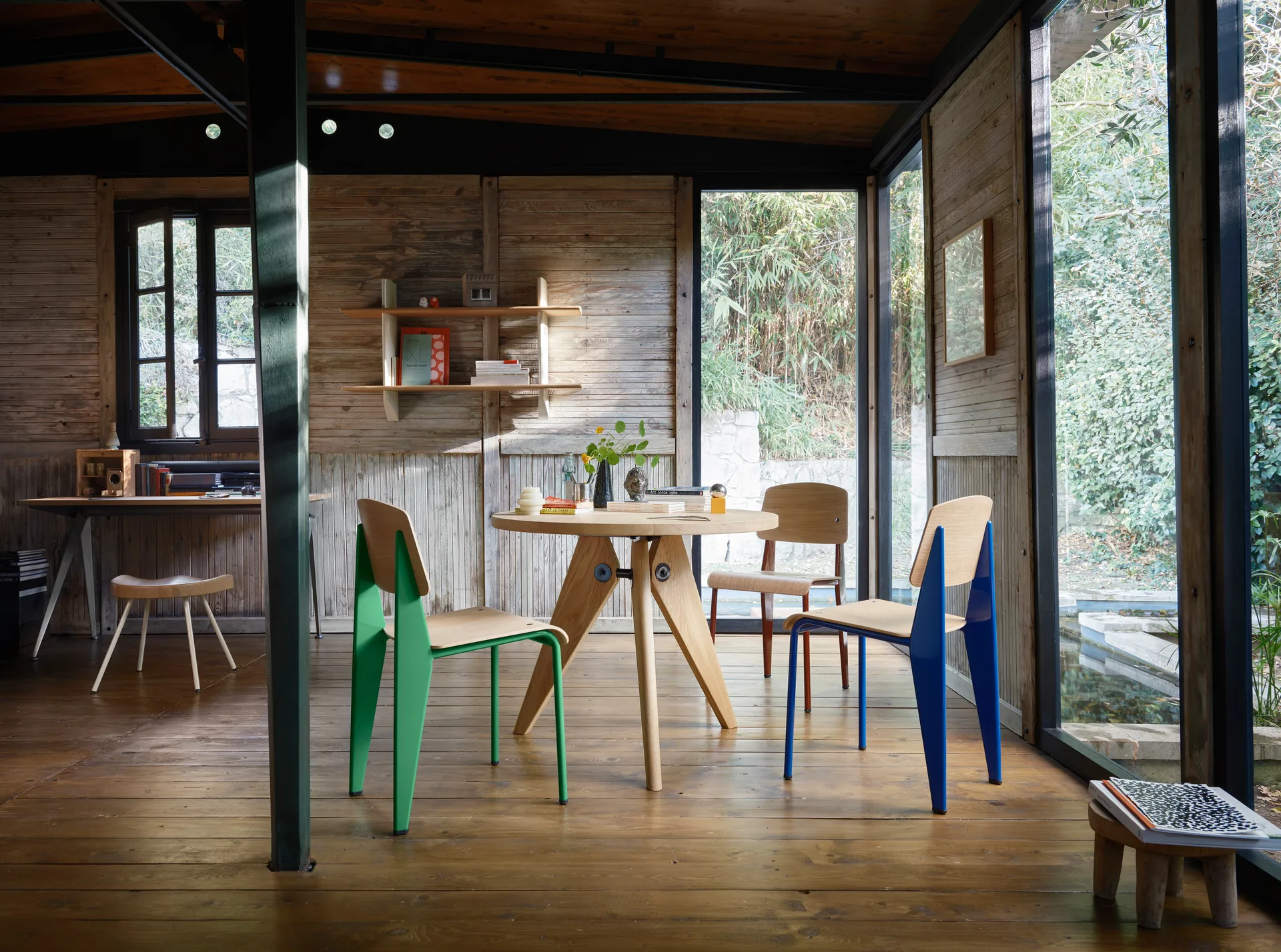 Standard stol, eik natur, prouvé bleu marcoule understell Vitra