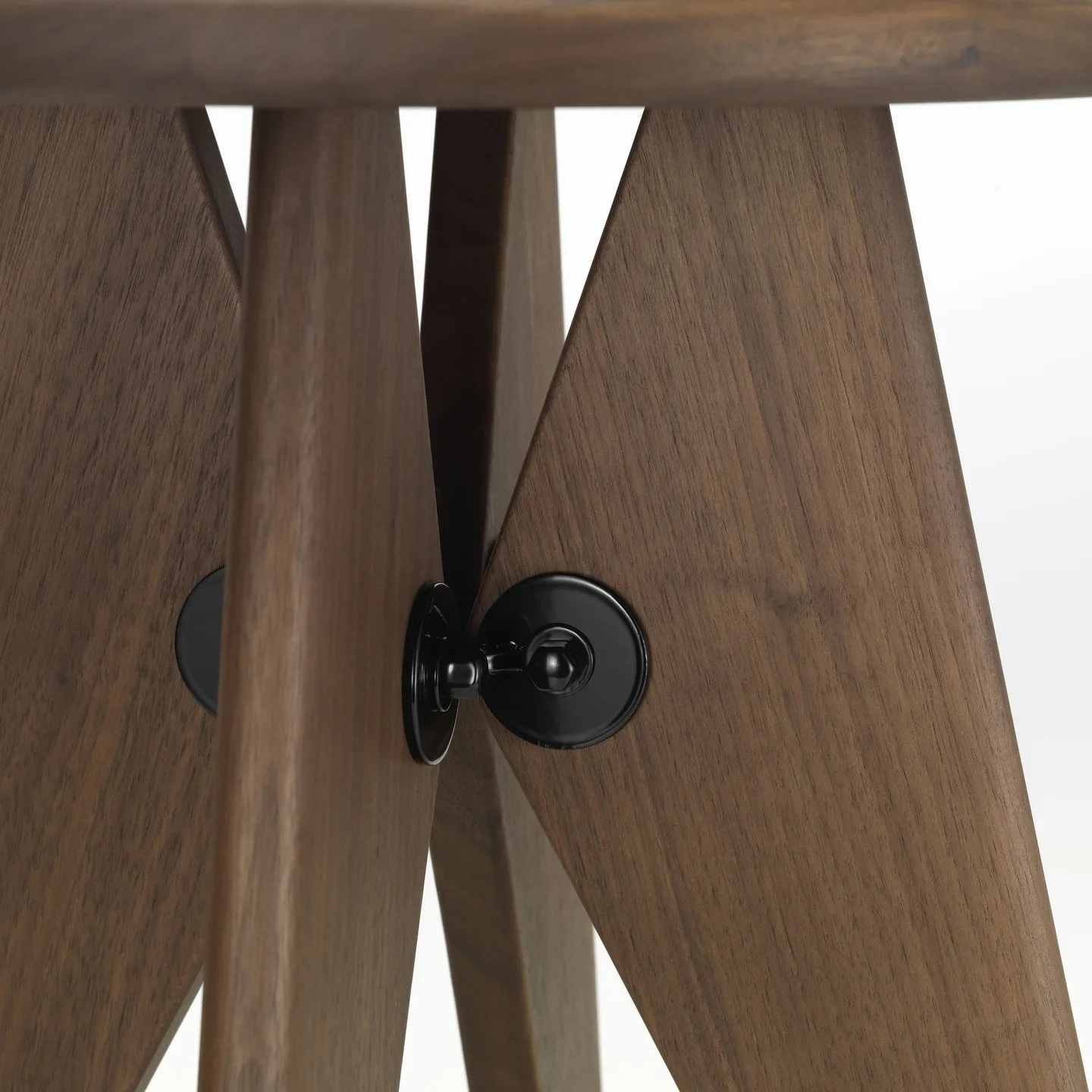 Tabouret Bois rund krakk, Oiled walnut, Ø35x45 cm Vitra