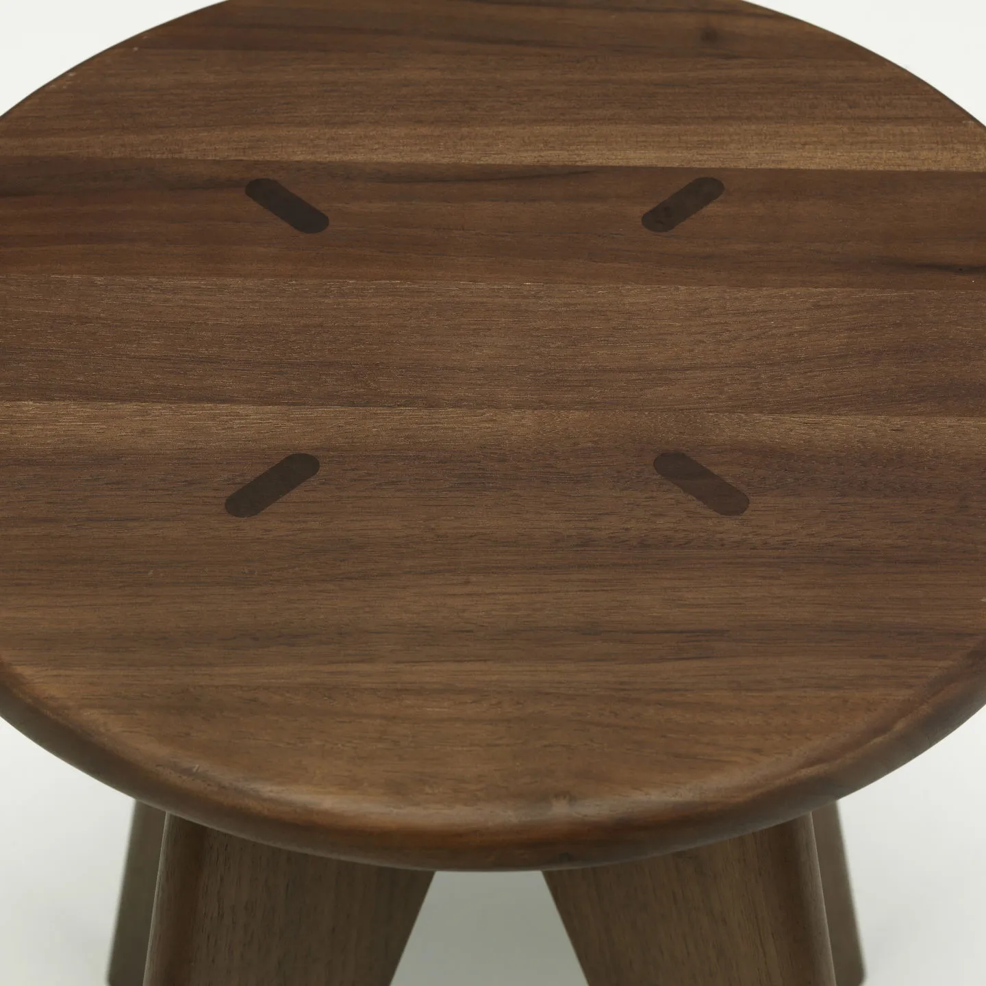 Tabouret Bois rund krakk, Oiled walnut, Ø35x45 cm Vitra