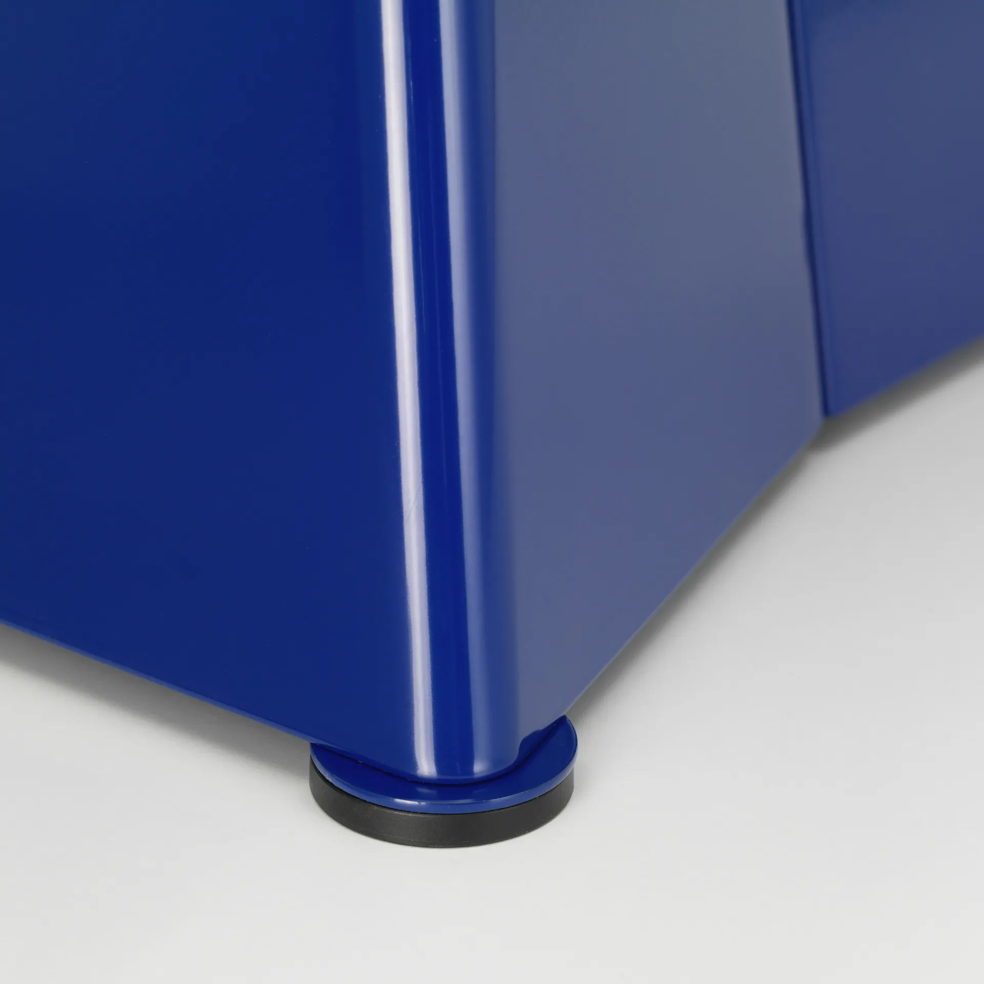 Tabouret Métallique rund krakk, Bleu marcoule, Ø38x44,5 cm Vitra