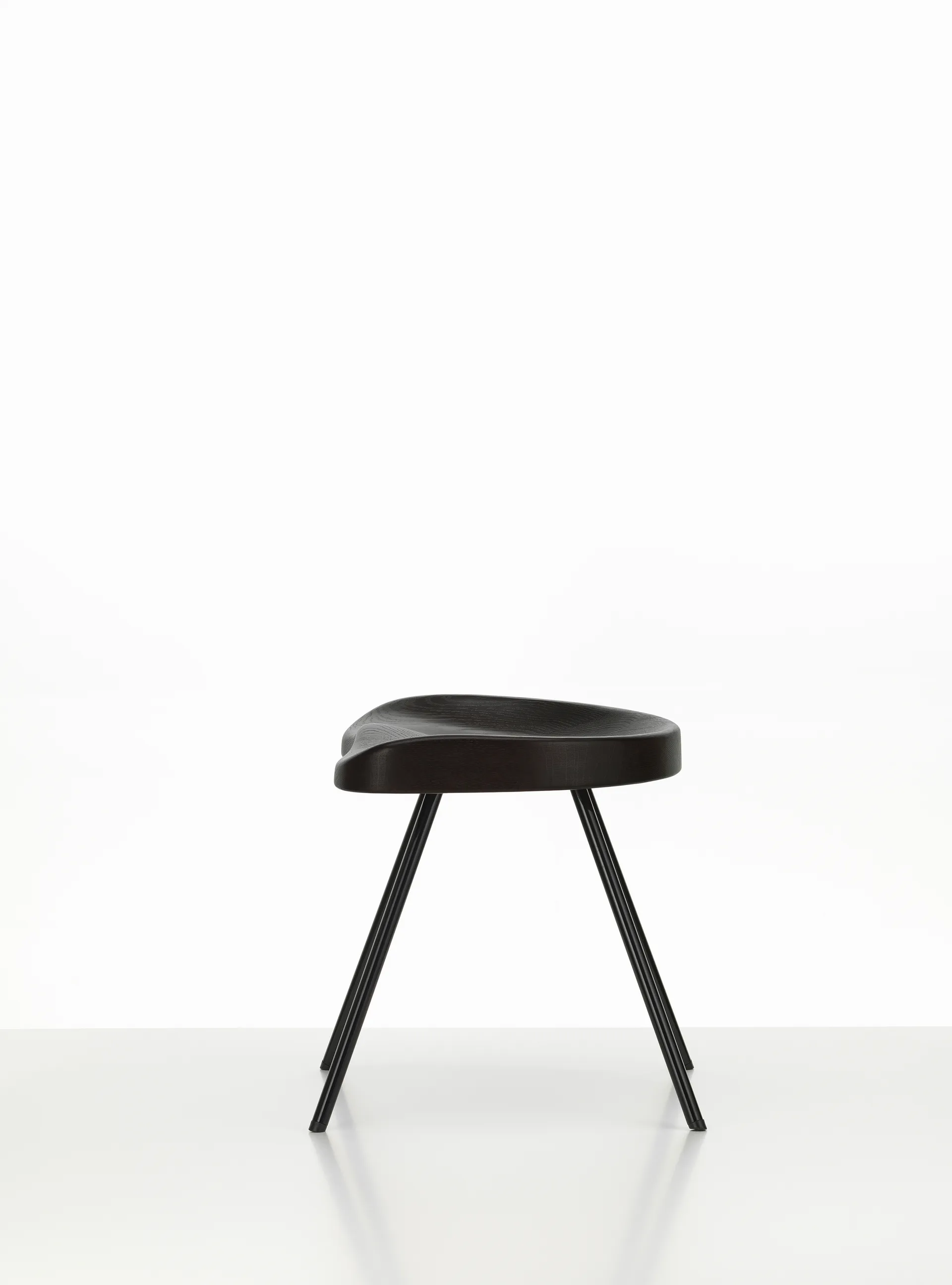 Tabouret No 307 krakk, Dark oak-Deep black Vitra