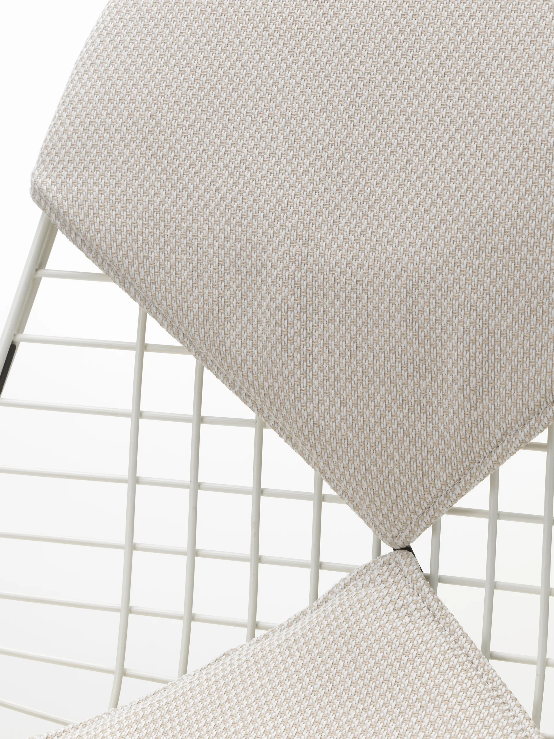 Wire Chair Bikini Outdoor pute til stol, Cream/white Vitra