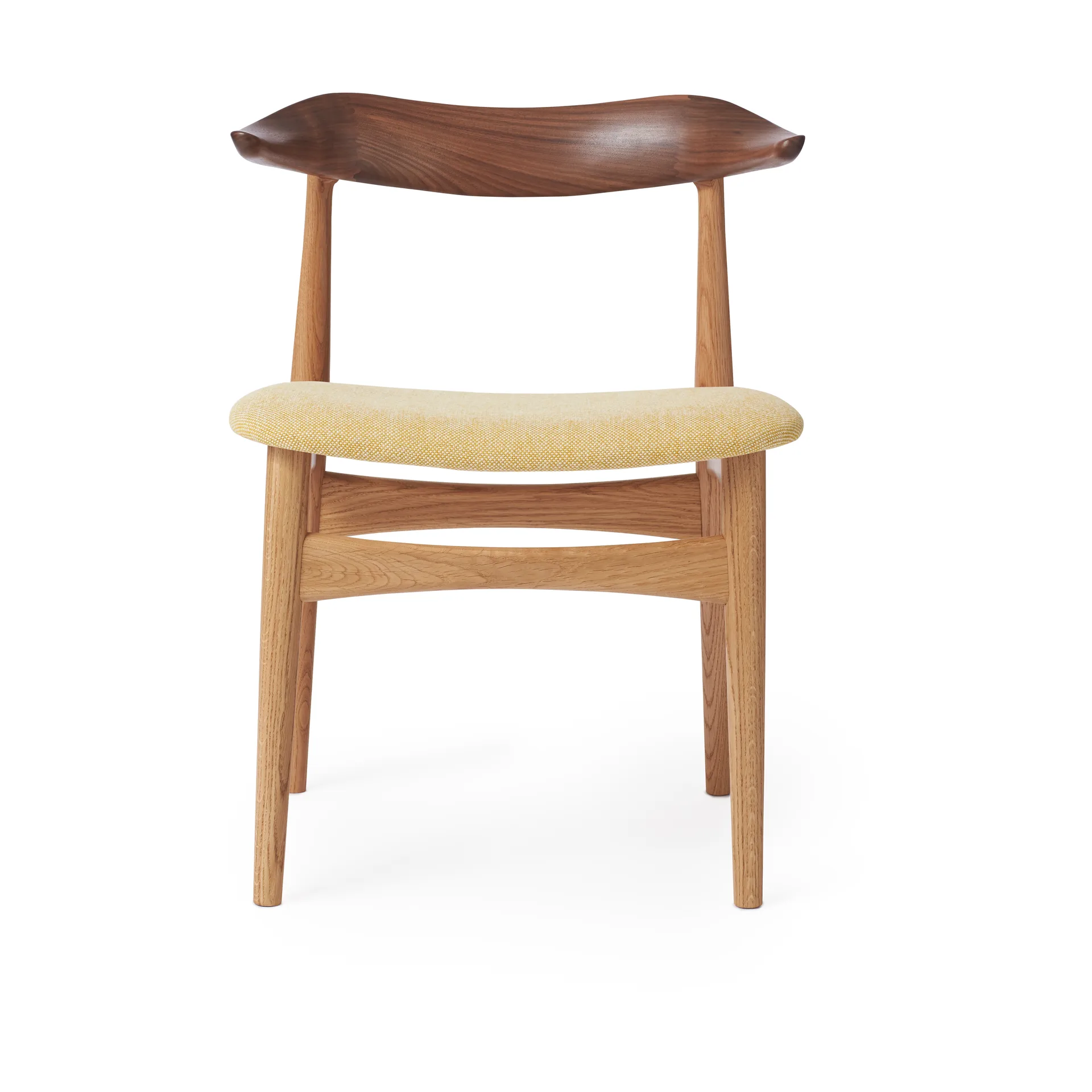 Cow Horn stol, stoff vanilla, hvitoljet eikestativ, ryggstøtte valnøtt Warm Nordic