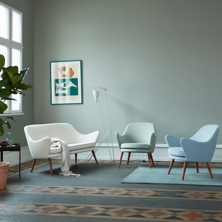 Dwell sofa, 2-seter skinn silk 250 cognac, ben i røkt eik Warm Nordic
