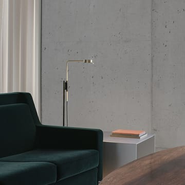 w102 Chipperfield gulvlampe - messing/svart - Wästberg