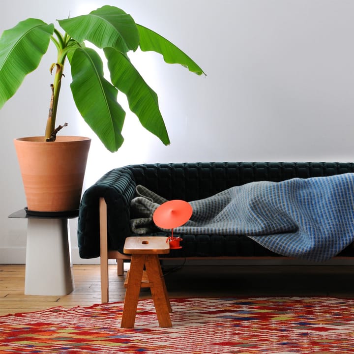 w153 île bordslampe, poppy red Wästberg