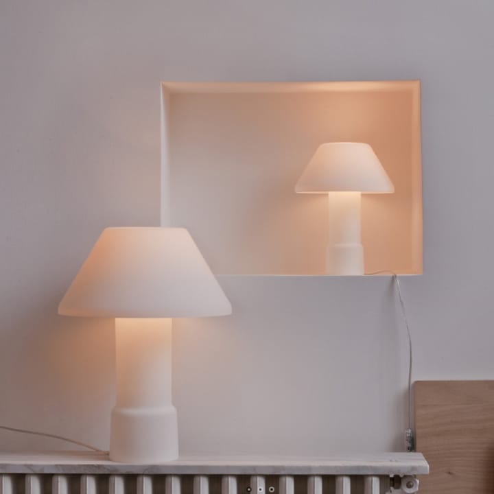 w163 Lampyre T2 bordlampe, white Wästberg