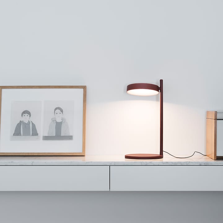 w182 Pastille b2 bordlampe, soft white, lang arm Wästberg