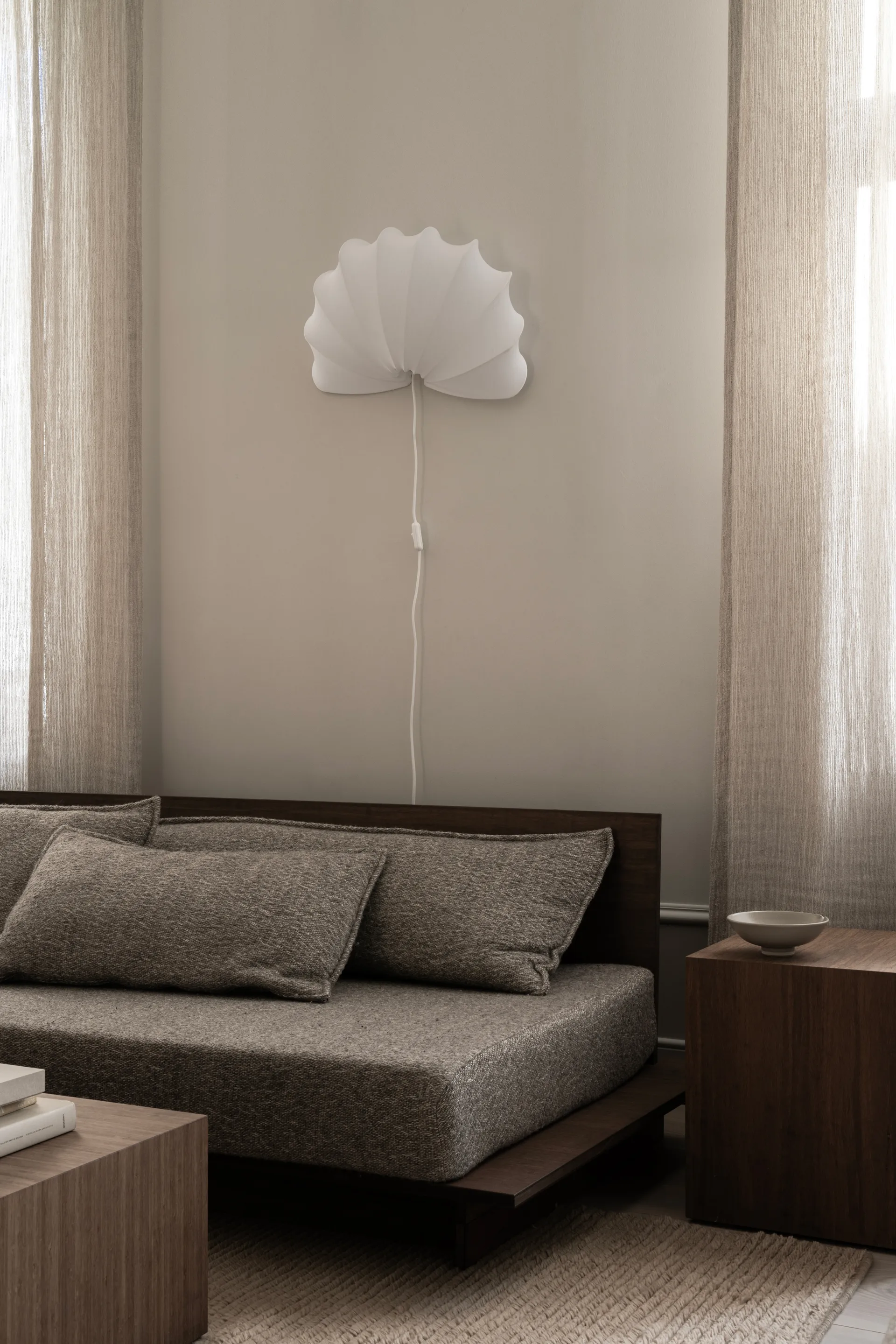 Anna vegglampe L 54 cm, White cotton Watt & Veke