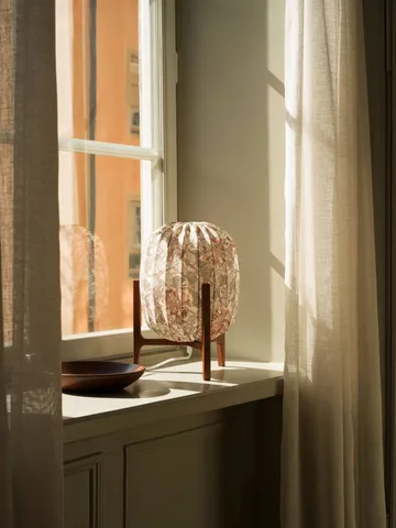 Prisma bordlampe - Dark ash-Honeysuckle beige, Ø27x42 cm - Watt & Veke