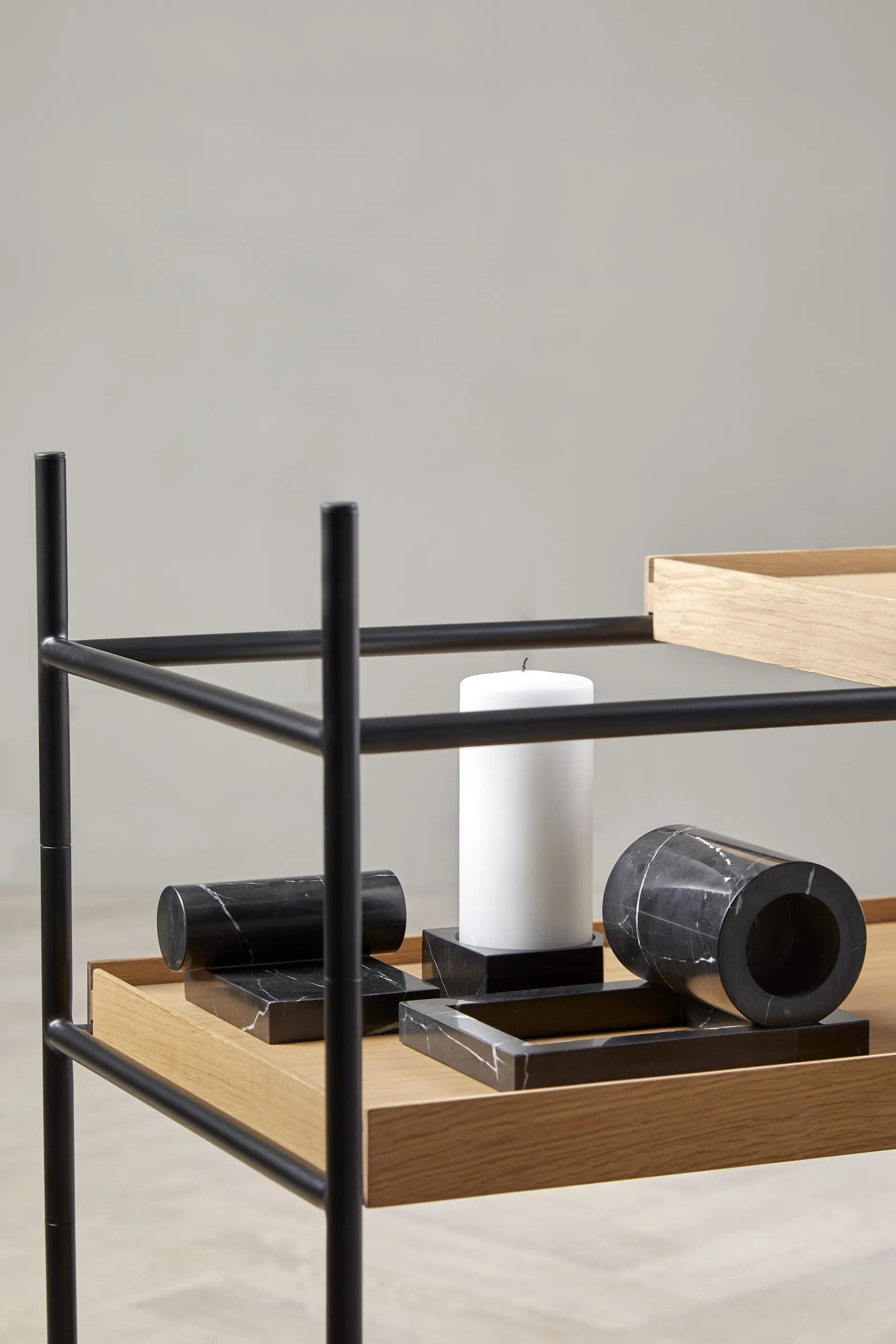 Booknd bokstøtte marmor, Svart Woud