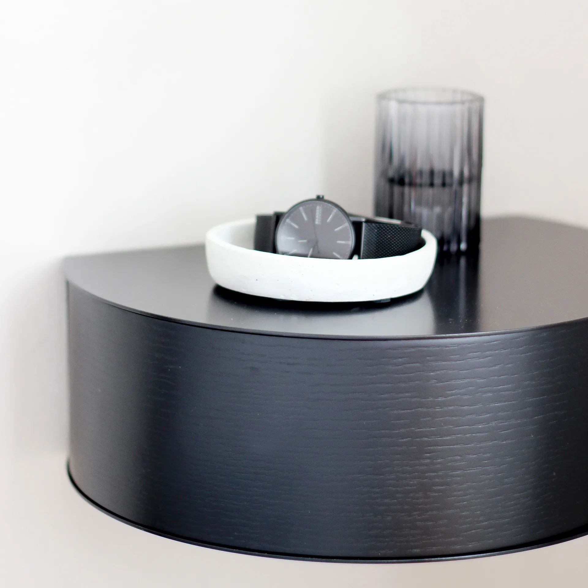 Wallie hylle, Svart Woud