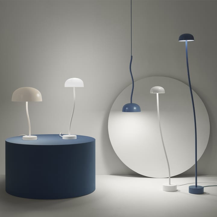 Curve L Gulvlampe, duveblå, medium Zero Interiör