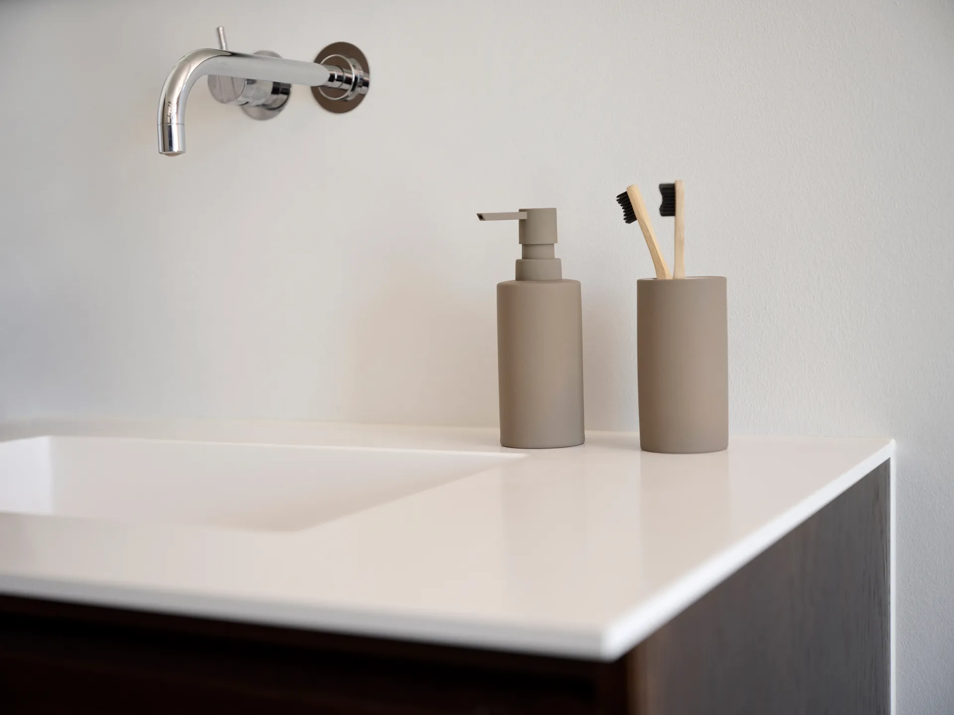 Solo såpepumpe, Taupe Zone Denmark