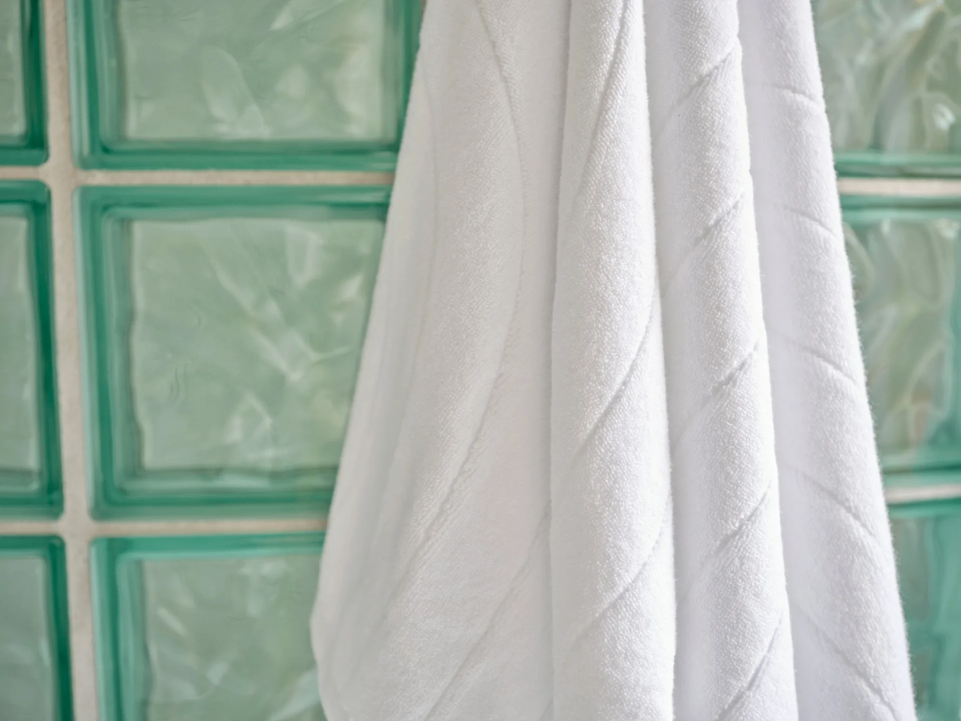 Time håndkle 50x70 cm, White Zone Denmark