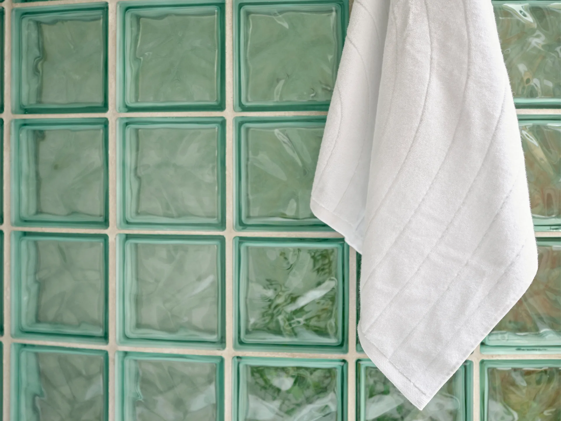 Time håndkle 50x70 cm, White Zone Denmark