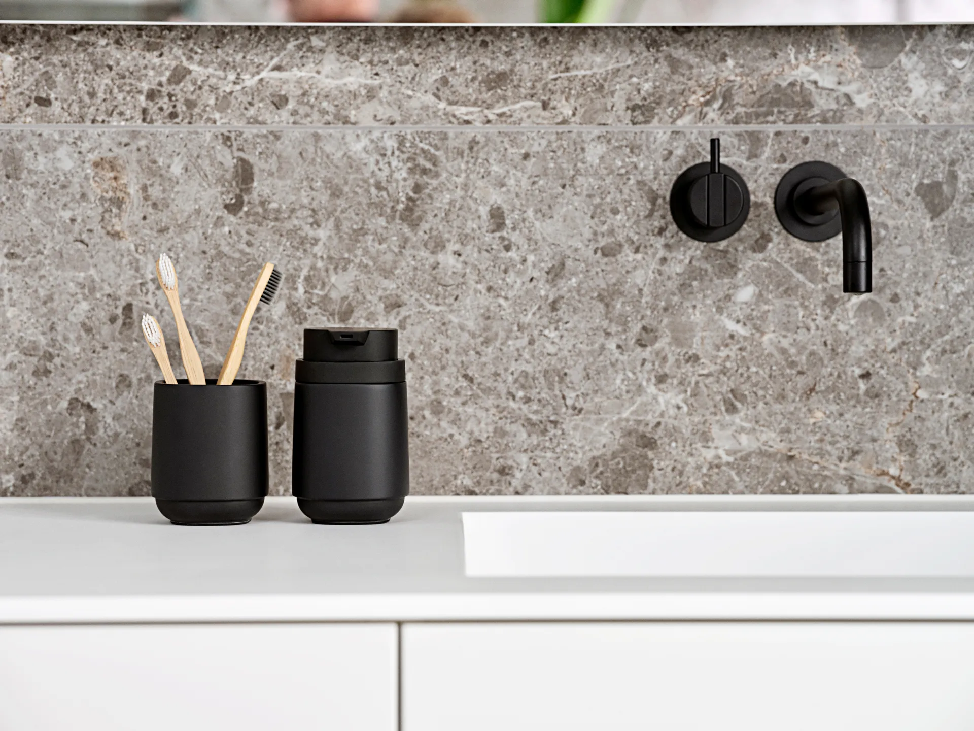 Time tannbørstekopp 9,8 cm, Black Zone Denmark