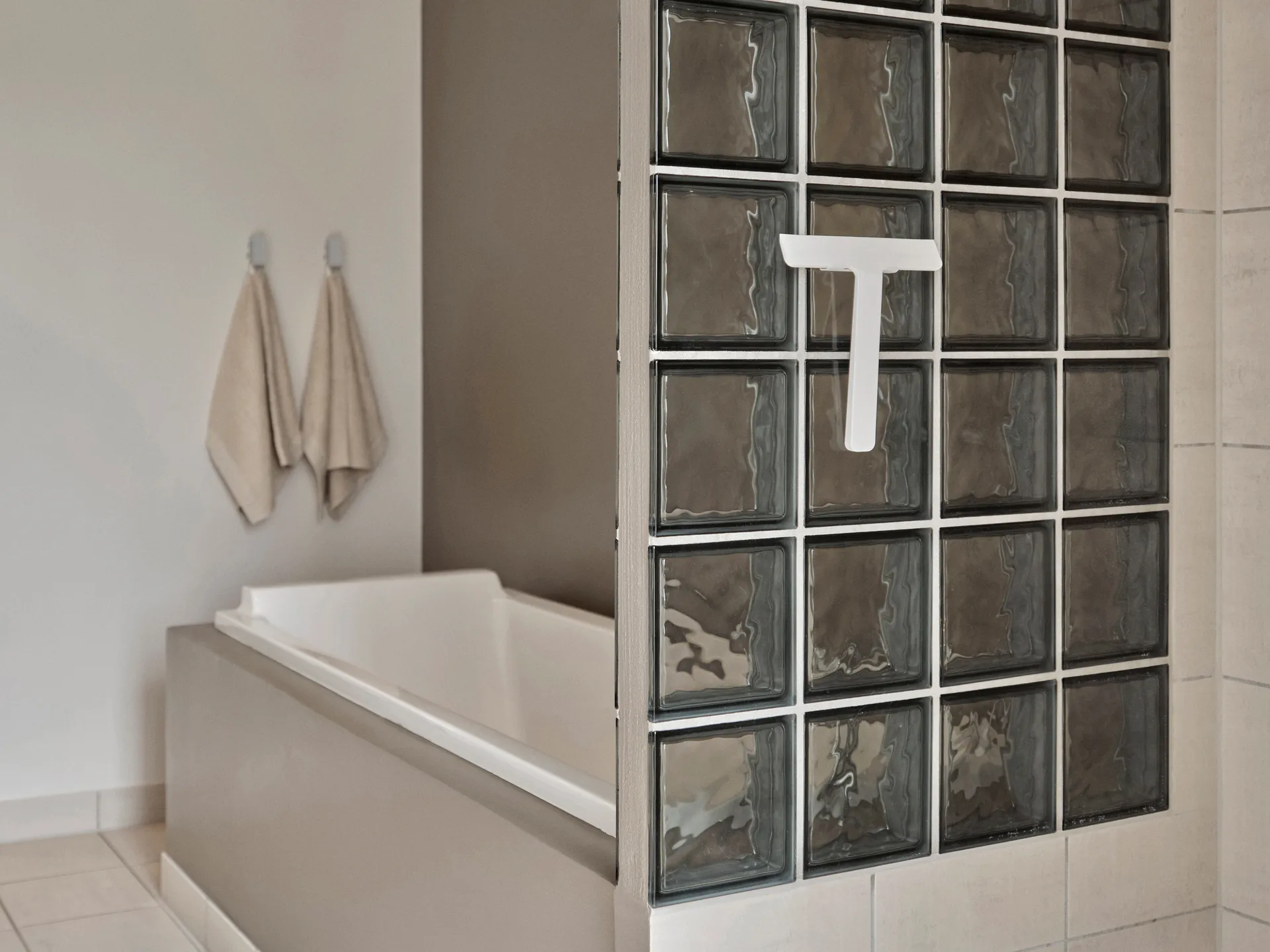 Ume skrape med holder, White Zone Denmark